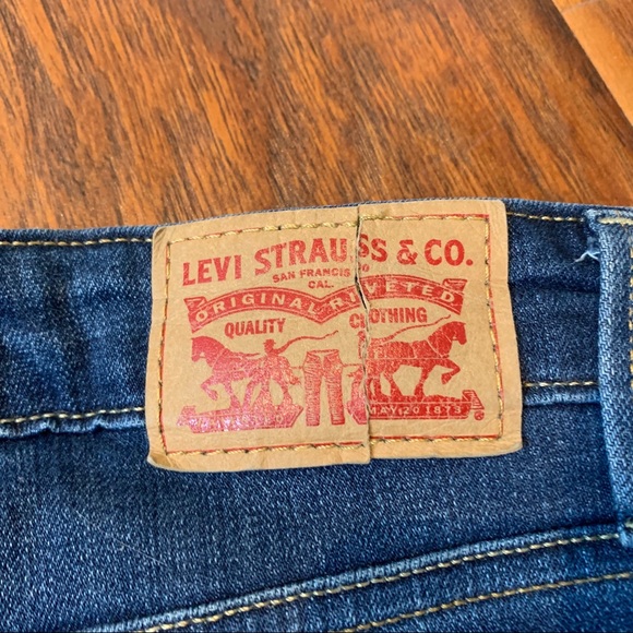 Levi’s mid rise skinny jeans - Picture 9 of 10